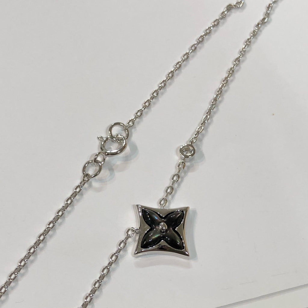 LOUIS VUITTON STAR BLACK MOP NECKLACE