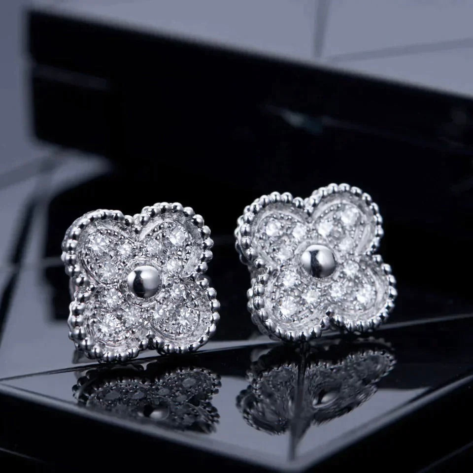 VCA CLOVER 1 MOTIFS DIAMOND STUD EARRINGS SILVER