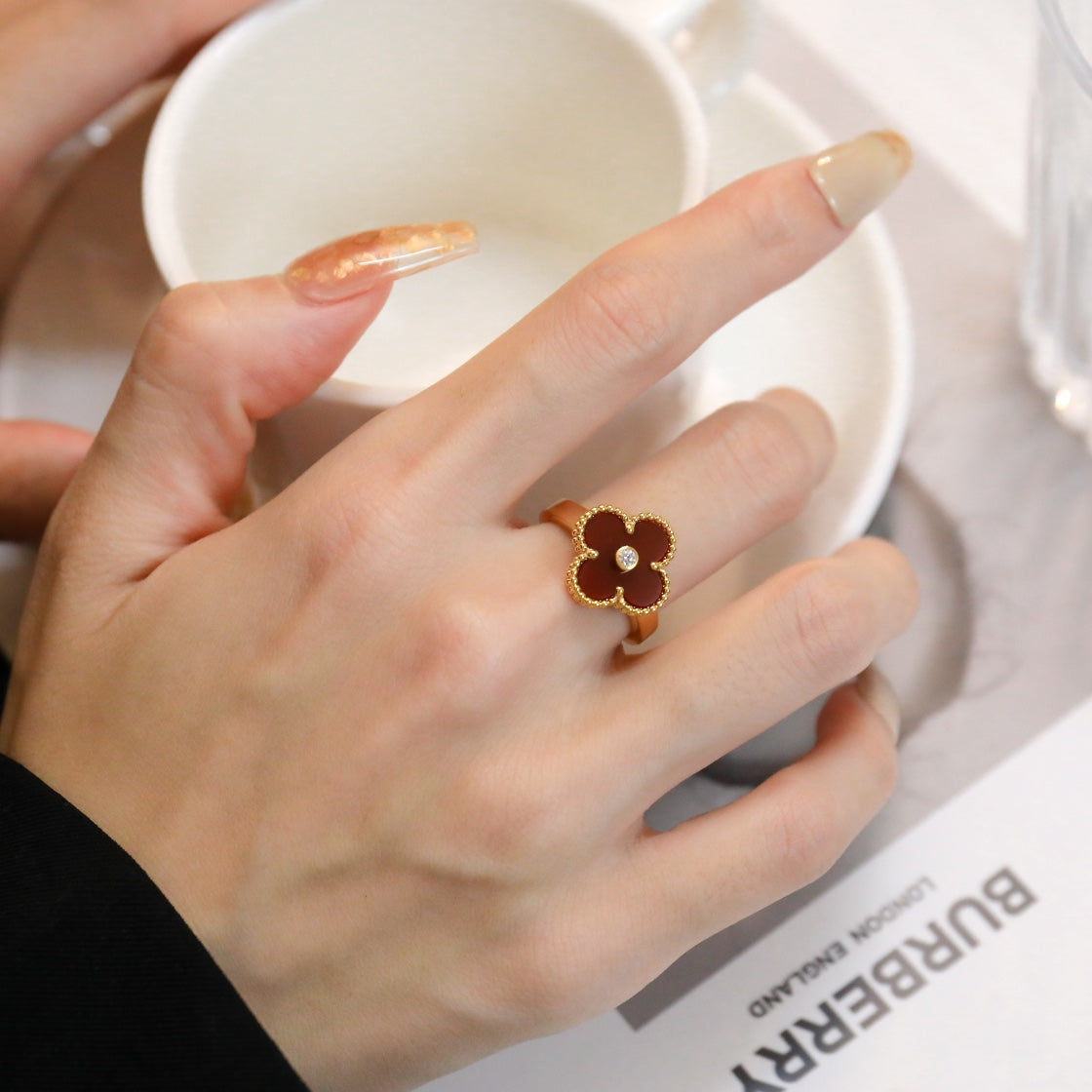 VCA CLOVER CARNELIAN RING ROSE GOLD DIAMOND