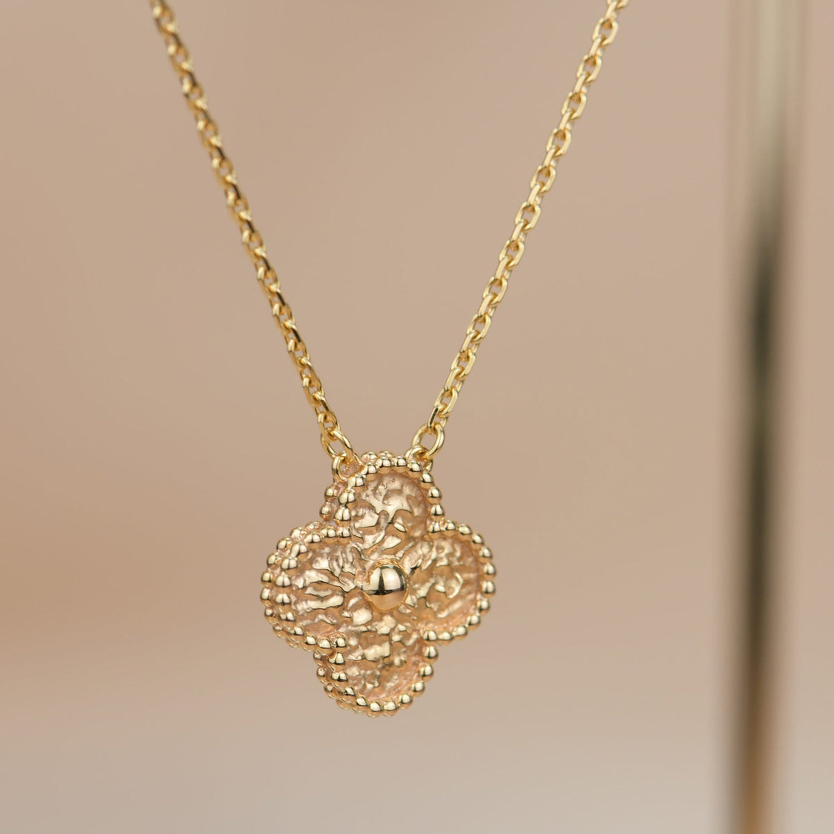 VCA CLOVER 15MM BRONZING NECKLACE