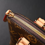 louis-vuitton-speedy-30-handbag-monogram-canvas-with-leather-trim Handle