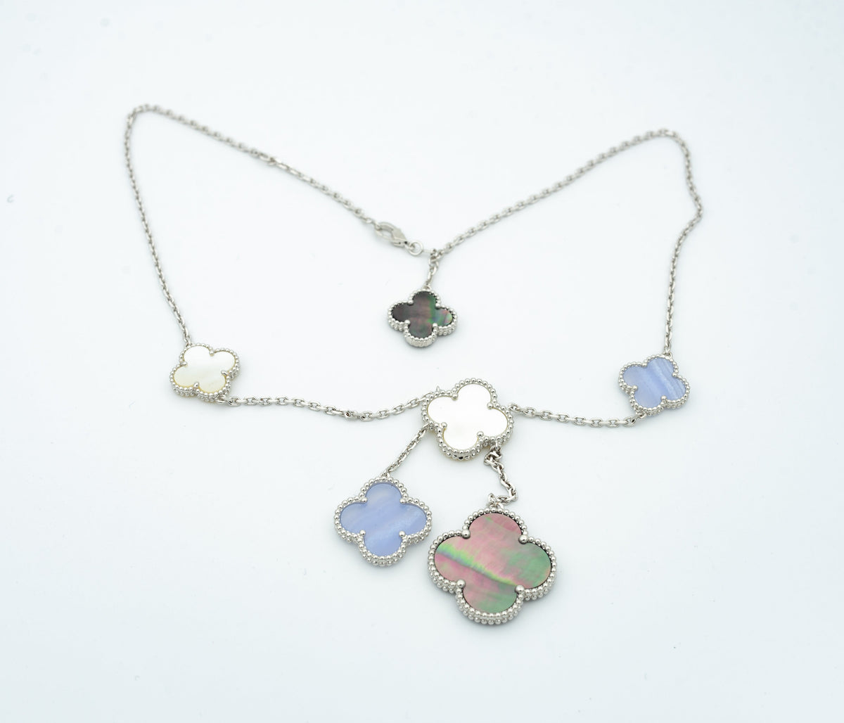VCA CLOVER MOP CHALCEDONY NECKLACE SILVER 6 MOTIF
