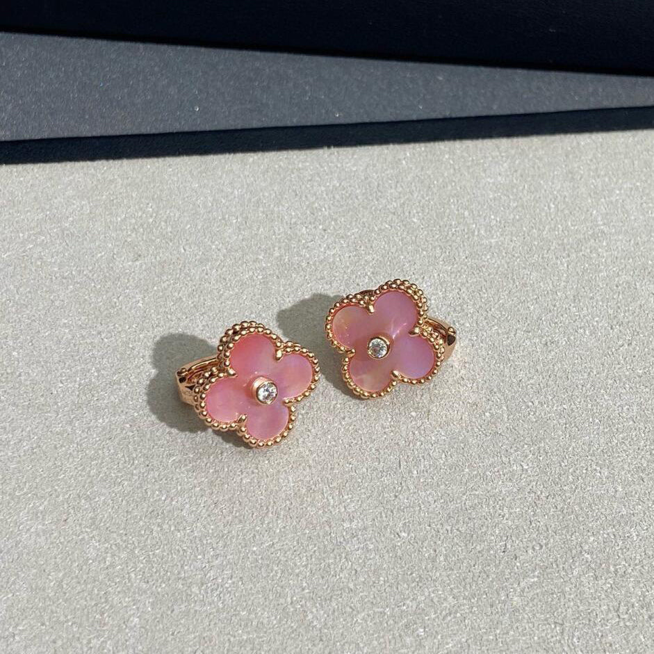 VCA CLOVER MEDIUM 1 DIAMOND PINK EARRINGS